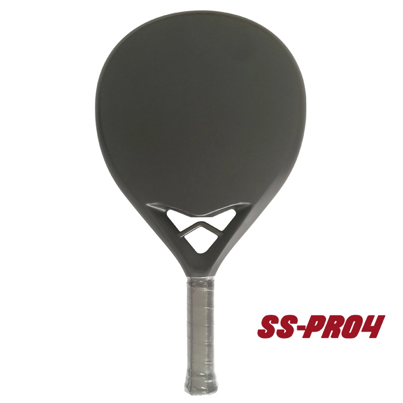 Ağıllı körpü və adi bir padel raketi olan bir karbon lif padel raketi arasındakı fərq nədir?